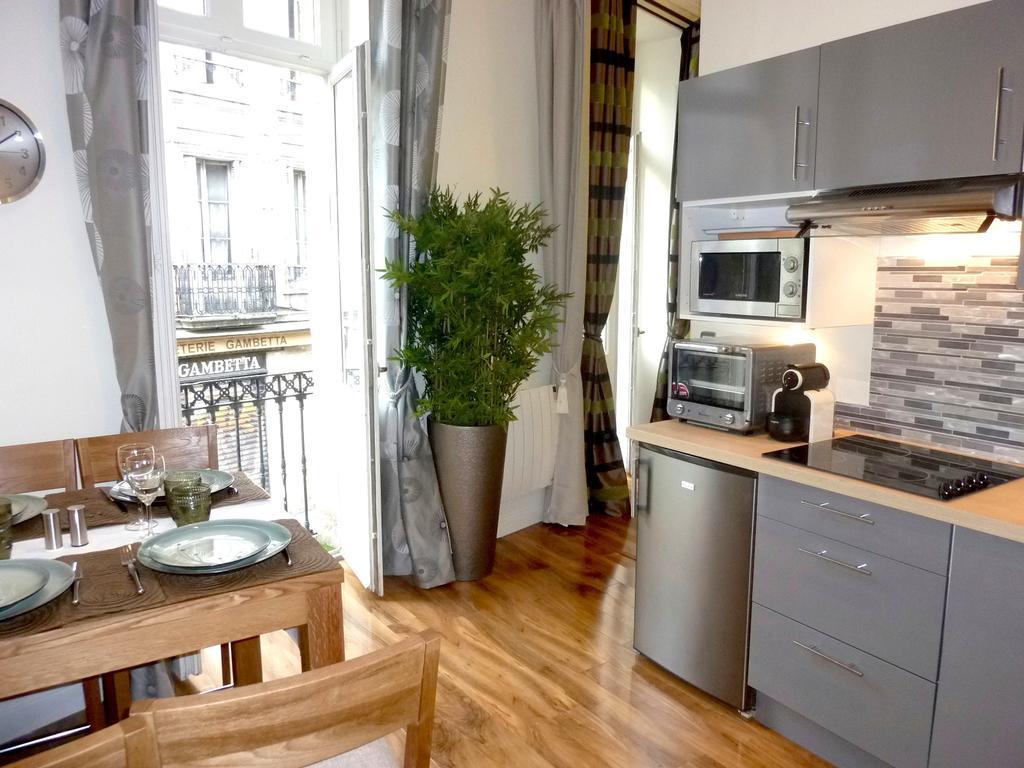 Appartement "Princesse Eleonore" - Centre Historique Бордо Номер фото
